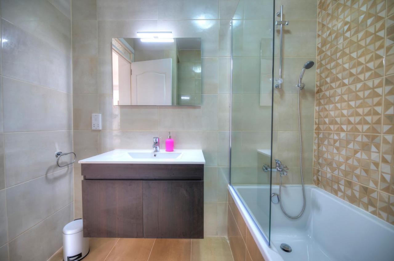 Bright & Cozy 3Bedrooms With Stunning Views Dlap1-1 Сліма Екстер'єр фото